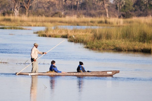 Moremi Crossing mokoro